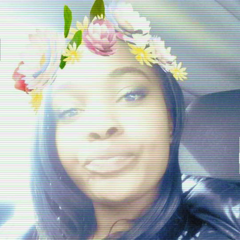 Meet your Posher, Ava